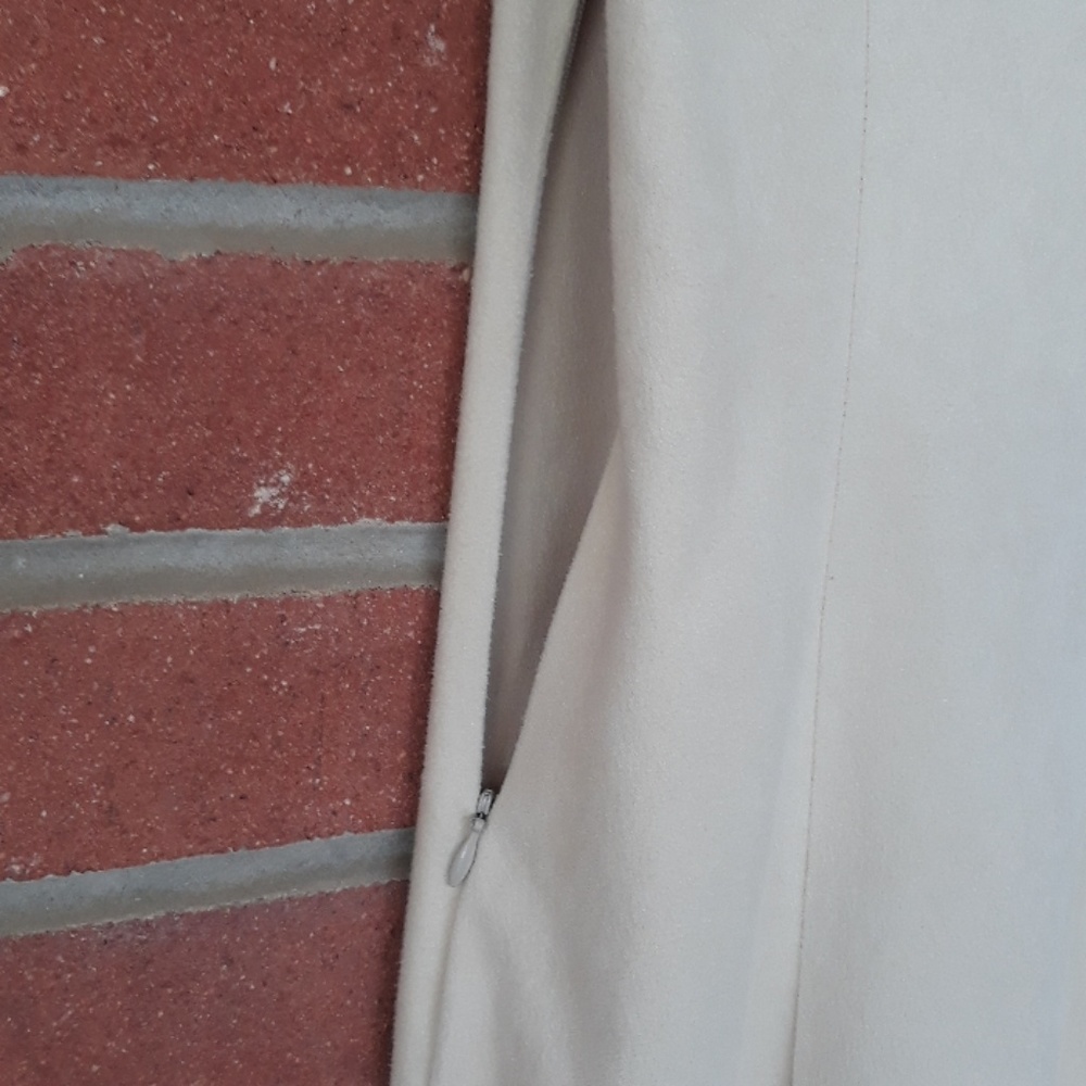 Dress - Picture 5 of 7